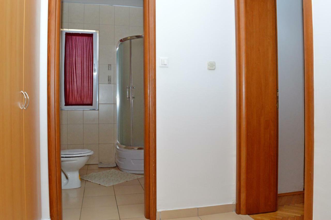 Apartmani Macak II 诺瓦利娅 外观 照片