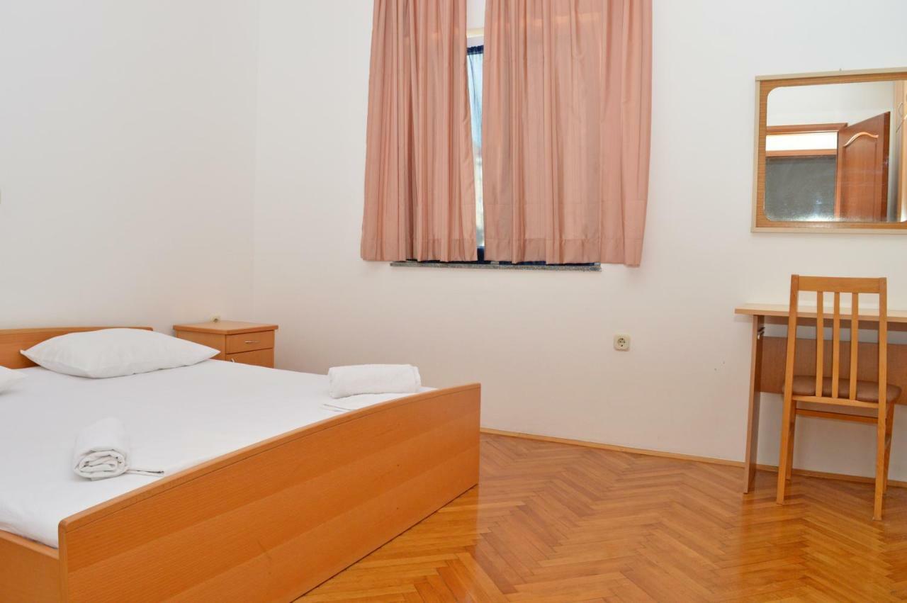 Apartmani Macak II 诺瓦利娅 外观 照片