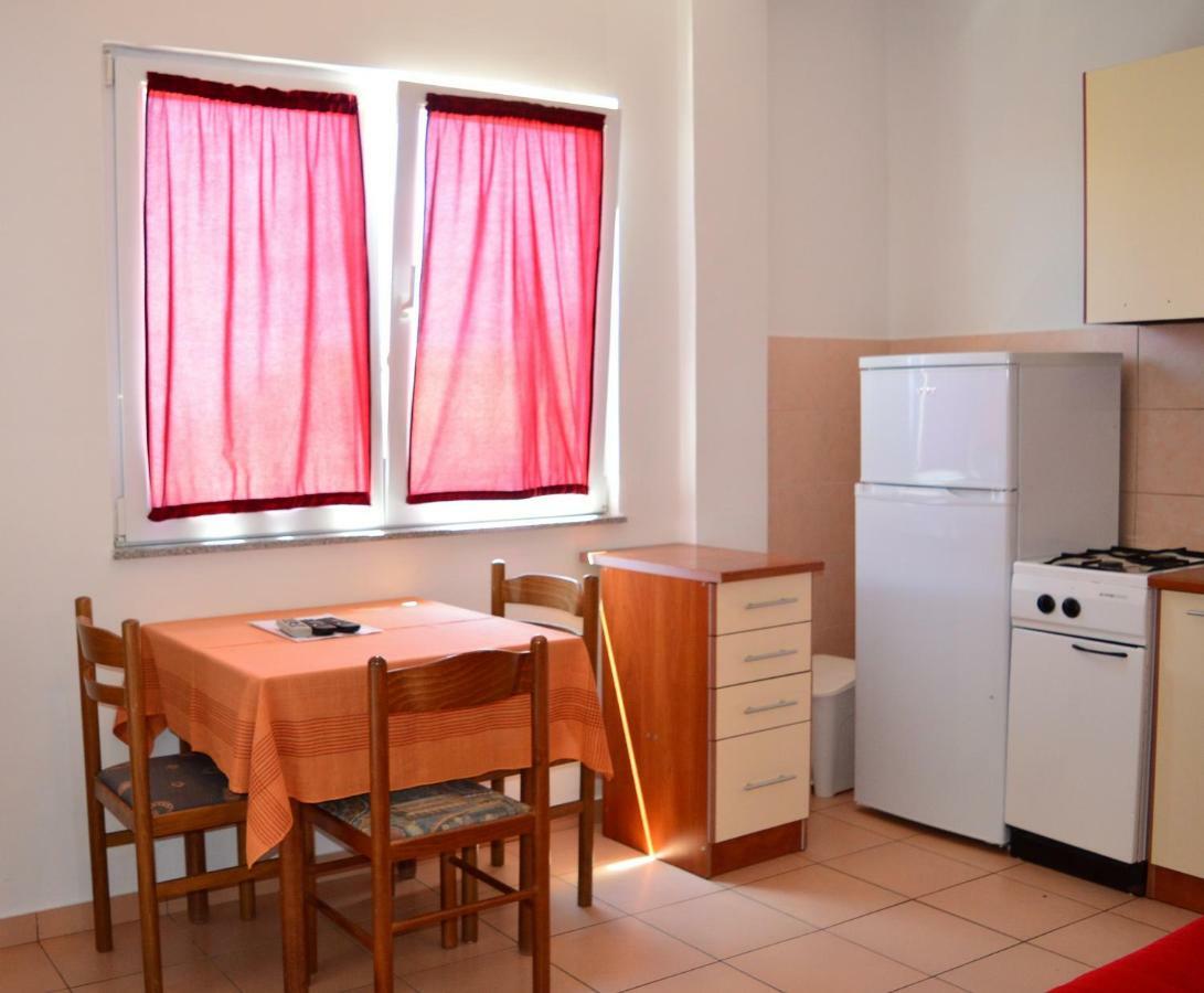 Apartmani Macak II 诺瓦利娅 外观 照片