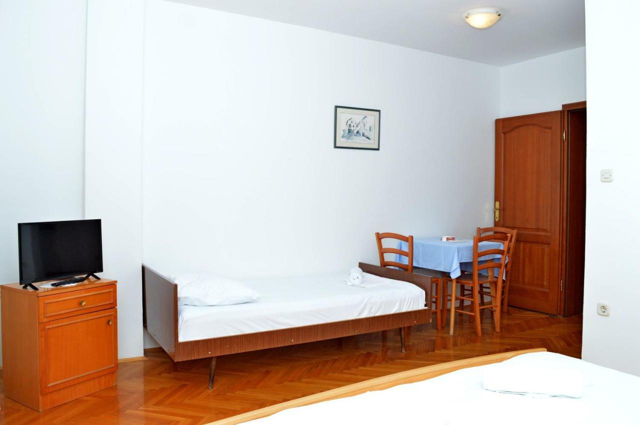 Apartmani Macak II 诺瓦利娅 外观 照片